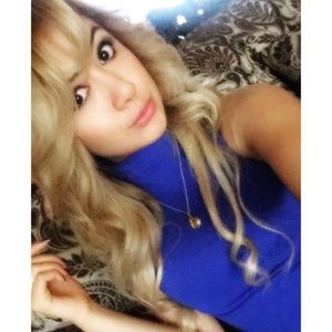 Meet your Posher, Nayelie